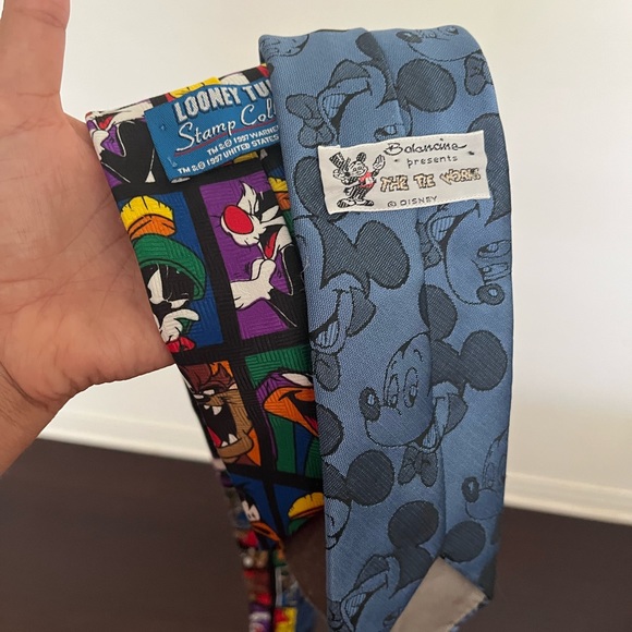 Two vintage ties: Mickey Mouse & Looney Tunes - Picture 4 of 4